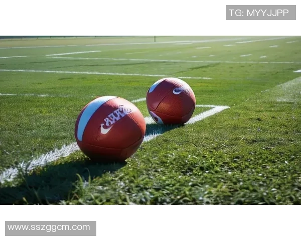 足球巨星赛后球场温情瞬间牵手拥抱甜蜜秀恩爱感动全场