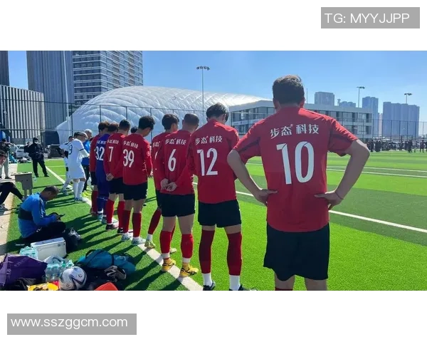 足球历史传奇球星同框合影回顾 无数经典瞬间再现绿茵场 足球历史传奇球星同框合影回顾 无数经典瞬间再现绿茵场