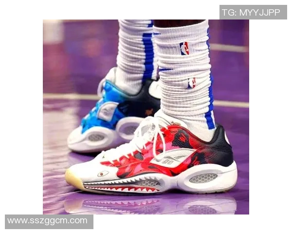 足球巨星亲自亮相 球鞋设计新潮流引领赛场风尚 足球巨星亲自亮相 球鞋设计新潮流引领赛场风尚